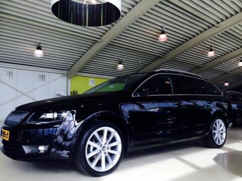 Skoda Octavia Combi 1.6 TDI 105pk Greentech Elegance Bus
