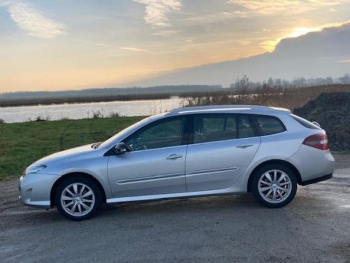 Renault Laguna Estate 2.0 16V 140 Dynamique (2009)
