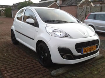 Peugeot 107 Active 1.0 (2012)