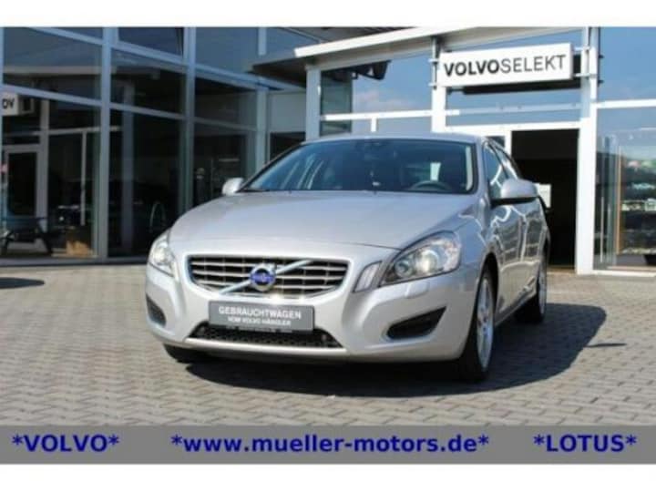 Volvo V60 D3 Summum (2010)