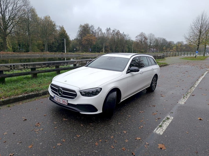 Mercedes-Benz E 300 e Estate Luxury Line (2023)