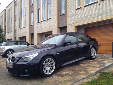 BMW 523i Executive (2005)