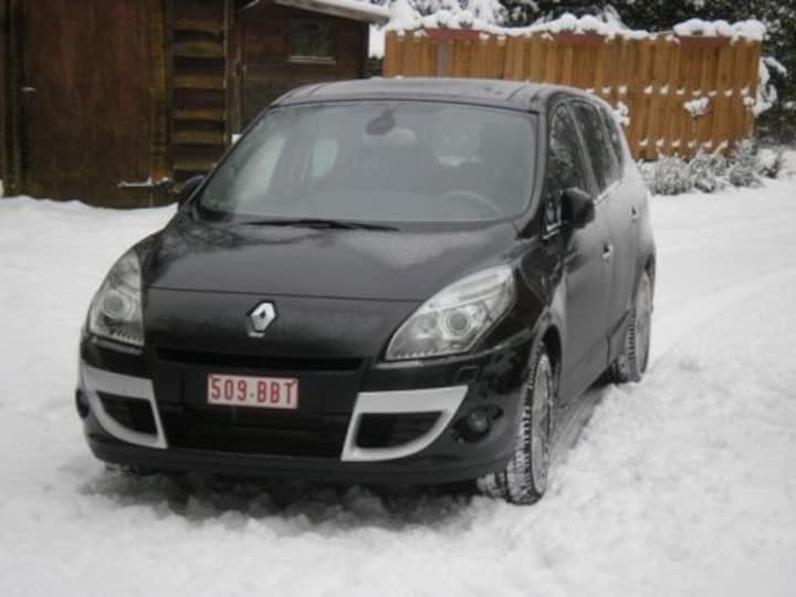 Renault Grand Scénic 2.0 dCi 160 Privilège (2009)