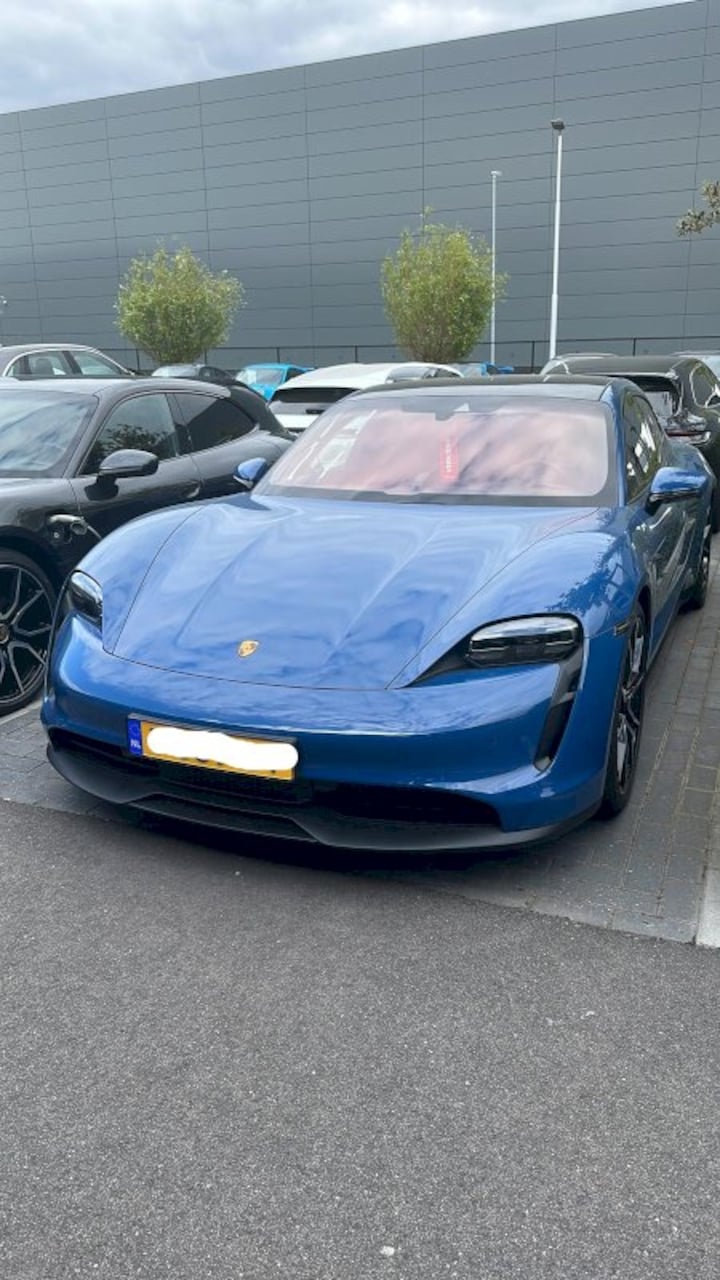 Porsche Taycan Sport Turismo (2023)