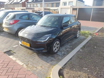 Suzuki Swift 1.2 Smart Hybrid Select (2024)