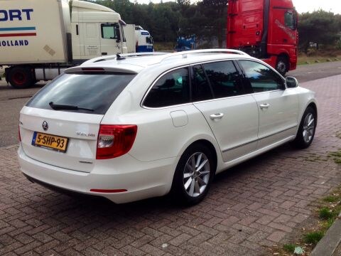 Skoda Superb Combi 1.6 TDI Greenline Ambition Businessli (2013)
