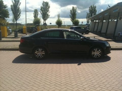 Volkswagen Jetta 1.6 TDI BlueMotion T. Highline (2011)