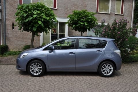 Toyota Verso 1.6 16v VVT-i Business (2010)