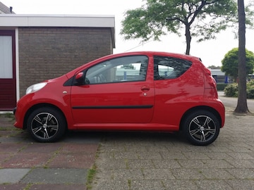 Peugeot 107 XS 1.0 (2006)