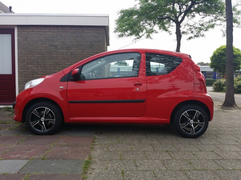 Peugeot 107 XS 1.0 (2006)