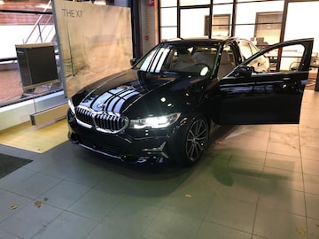 BMW 330e (2020)