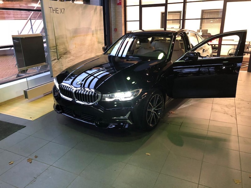 BMW 330e (2020)