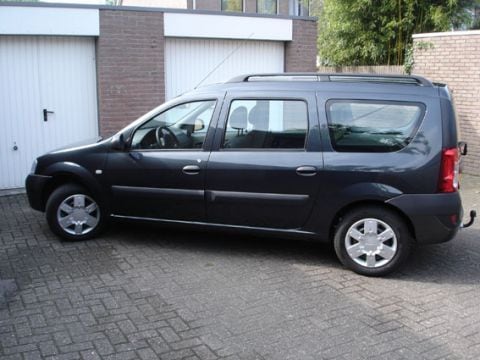 Dacia Logan MCV 1.6 16V Lauréate (2008)