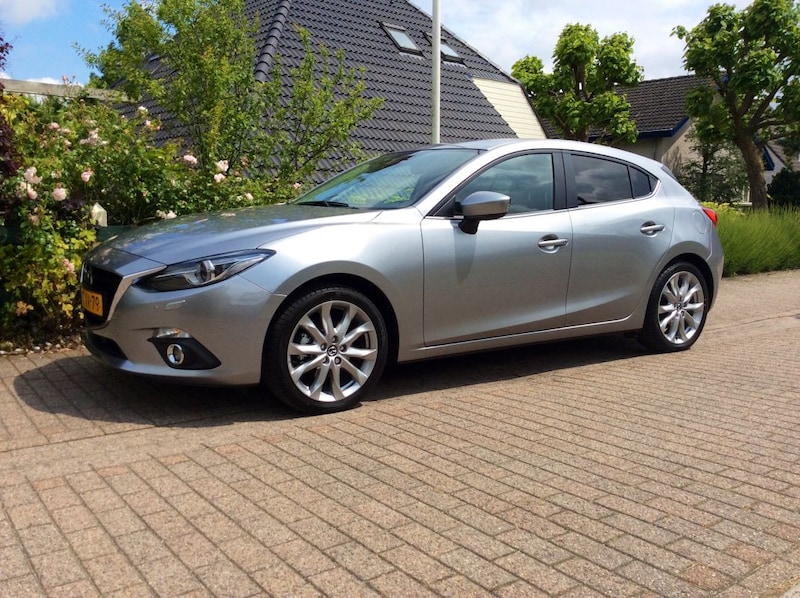Mazda 3 SkyActiv-G 2.0 120 GT-M (2014)