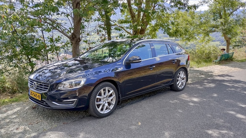 Volvo V60 D5 AWD Twin Engine Summum (2016)