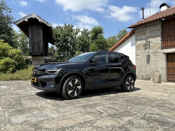 Volvo EX40 Single Motor Extended Range Business Edition (2025)
