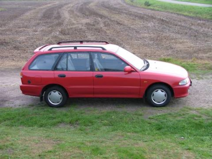 Mitsubishi Lancer Wagon 1.6 GLXi (1993)