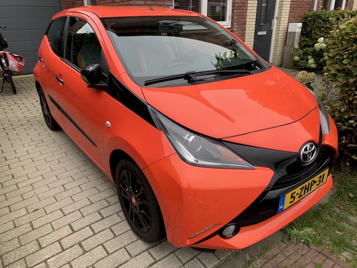 Toyota Aygo 1.0 VVT-i x-cite (2015)