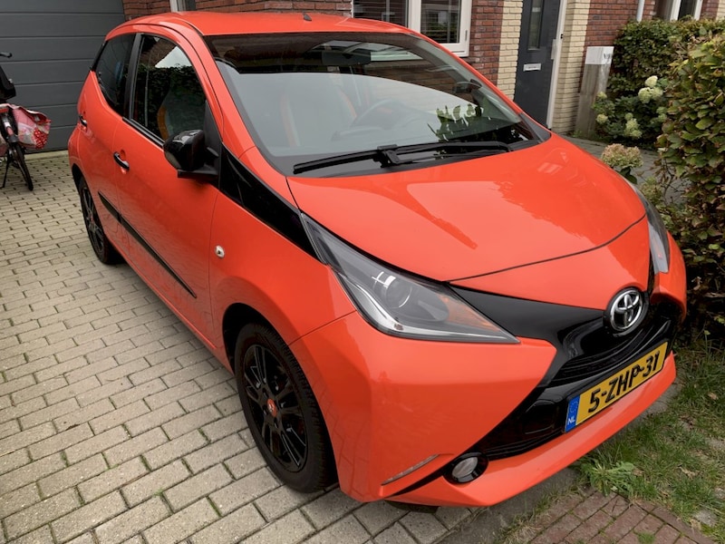 Toyota Aygo 1.0 VVT-i x-cite (2015)