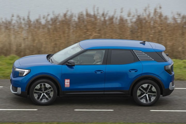 Renault Scenic vs Ford Explorer