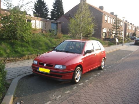 Seat Ibiza 1.6i S (1996)