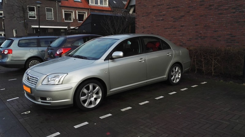 Toyota Avensis 2.4 16v VVT-i D4 Linea Luna (2006)