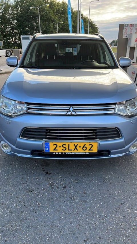 Mitsubishi Outlander PHEV Instyle+