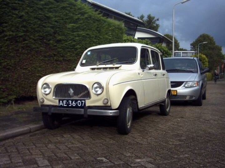 Renault 4