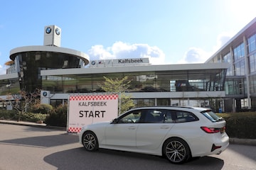BMW 320i Touring Corporate Executive (2020)