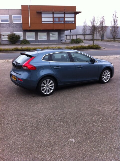 Volvo V40 D2 Momentum