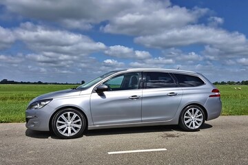 Peugeot 308 SW Blue Lease 1.6 BlueHDi 120 (2014)
