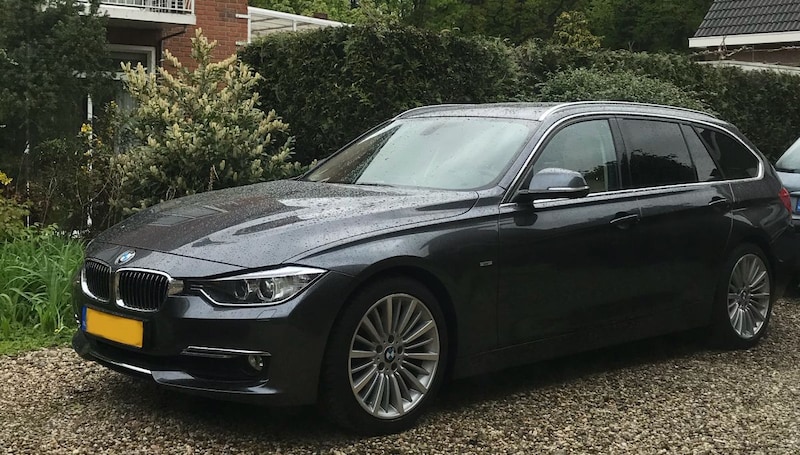 BMW 320d Touring High Executive (2013)