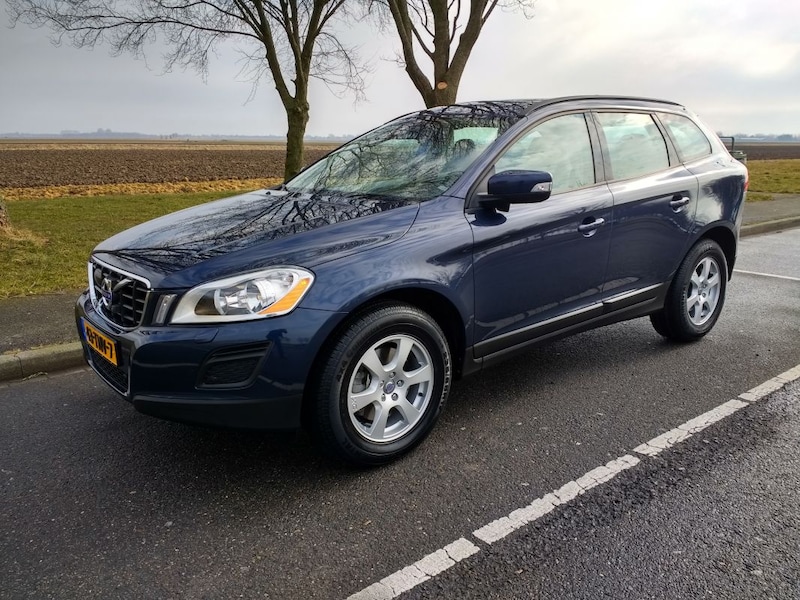 Volvo XC60 D5 AWD Kinetic (2012)