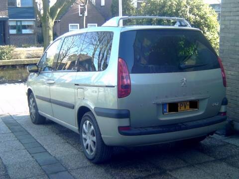 Peugeot 807 ST 3.0-24V (2005)