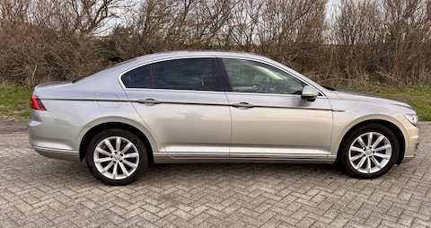Volkswagen Passat 1.4 TSI PHEV GTE Connected Series Plus