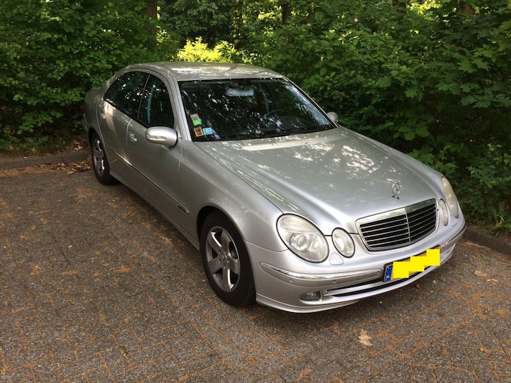 Mercedes-Benz E 320 CDI Avantgarde (2005)