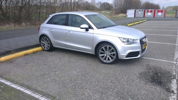 Audi A1 Sportback 1.2 TFSI Attraction Pro Line (2012)