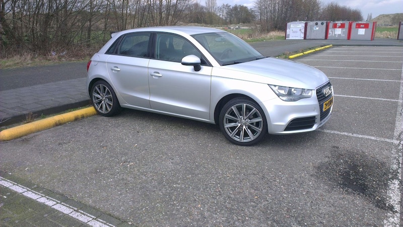 Audi A1 Sportback 1.2 TFSI Attraction Pro Line (2012)