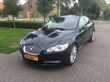 Jaguar XF 3.0 V6 Premium Luxury (2010)