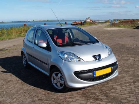 Peugeot 107 Urban Move 1.0 (2007)