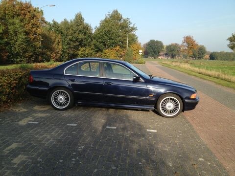 BMW 528i Executive