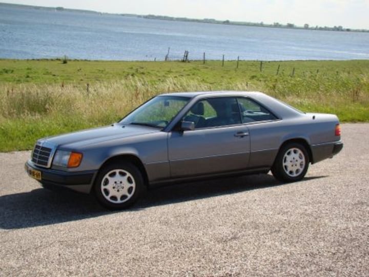 Mercedes-Benz 300 CE