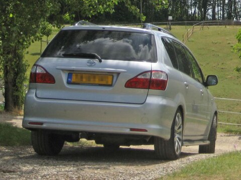 Toyota Avensis Verso 2.0 16v VVT-i Linea Sol