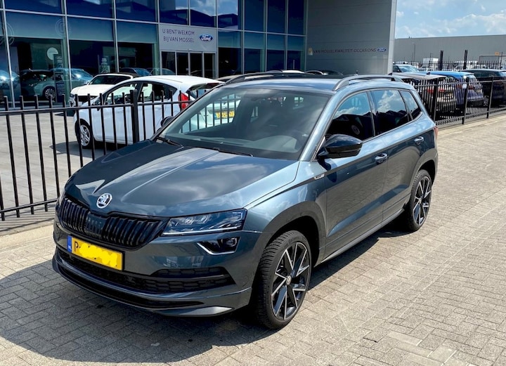 Skoda Karoq 1.5 TSI ACT Greentech Sportline Business (2022)