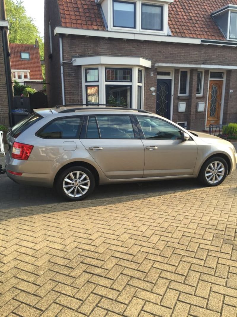 Skoda Octavia Combi 1.6 TDI 105pk Greentech Ambition Bus (2014)
