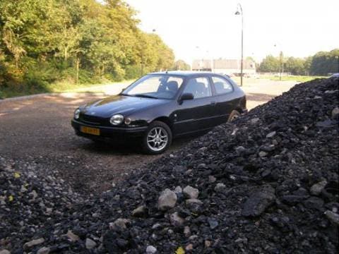 Toyota Corolla 1.6 Linea Terra (1998)