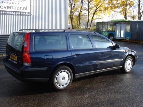 Volvo V70 2.4 T (2001)