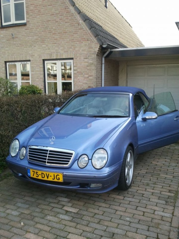 Mercedes-Benz CLK 230 Kompressor Cabr. Elegance (2000)
