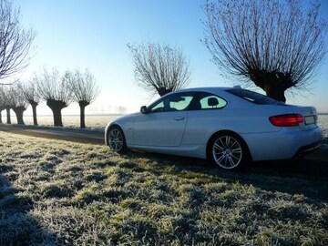 BMW 330i Coupé Business Line Sport (2011)