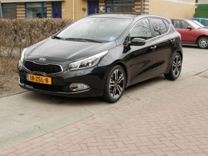 Kia Ceed 1.6 GDI Premium Pack (2013)